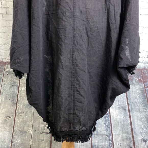 De La Rosa Plau Black Poncho Fringe Shawl Designer OS Boho Lagenlook Longline - Picture 8 of 16